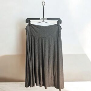 Gray Women's XL twirly Skirt. Great for workouts, sports, or casual wear.